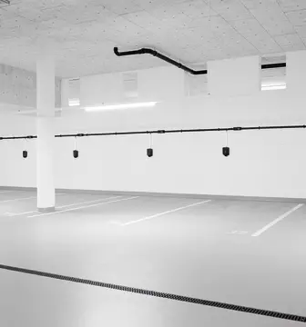 Ladeinfrastruktur in Garage