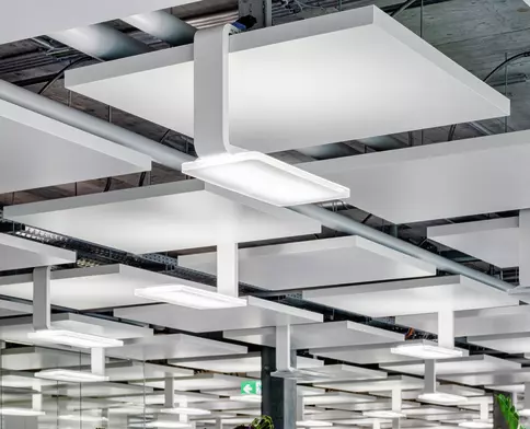 Beleuchtungselement an Decke