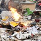 Brennender Akku im Abfall